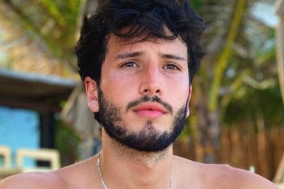 Sebastián Yatra expresa su admiración por la ciudad de Cuenca