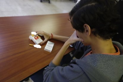 Consumidores de estos productos procedentes de Asia aseguran haber sentido molestias en sus gargantas, pero siguen comprándolos porque les sale muy baratos.