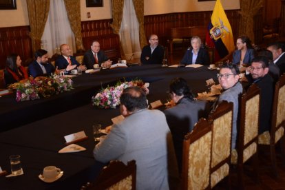 Maestros, divididos tras reunión con el Gobierno
