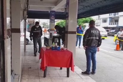 El ataque ocurrió en una zona de la capital esmeraldeña que es transitada y concurrida desde muy temprano.