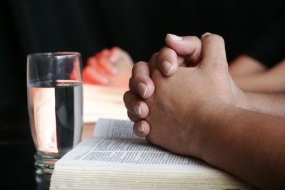 Muchos creyentes religiosos se abstienen de ingerir alimentos en ciertos tiempos.