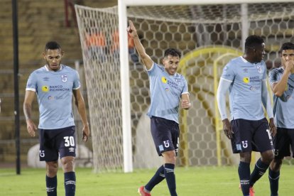 Universidad Católica le sigue los pasos a Barcelona tras derrotar a Independiente del Valle