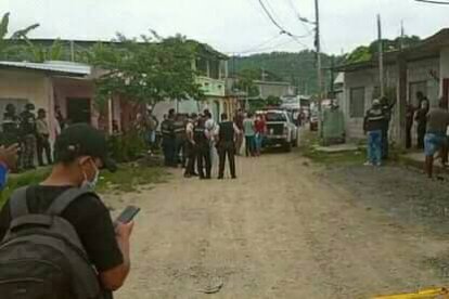 La Policía llegó al lugar para buscar indicios balísticos