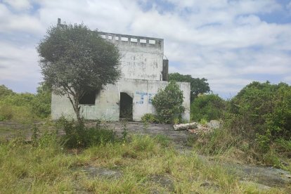 En esta construcción abandonada se encontraron los restos del comerciante. 2. El hallazgo lo realizaron agentes de la Unase y Dinased.