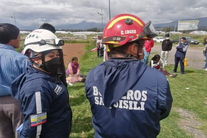 El hecho se produjo en la  comunidad de Patután, a un costado de Latacunga.                   Los menores de edad se ahogaron en un reservorio.