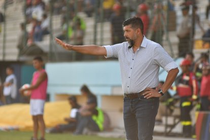 El estratega uruguayo Leonardo Ramos dirigió a Barcelona durante la temporada 2019.