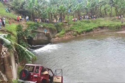 El siniestro ocurrió en el Kilómetro 1 de la vía El Carmen - Pedernales
