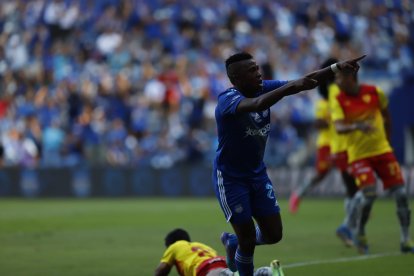 El Bombillo abrió el marcador a los 9 minutose impone su juego en Capwell.