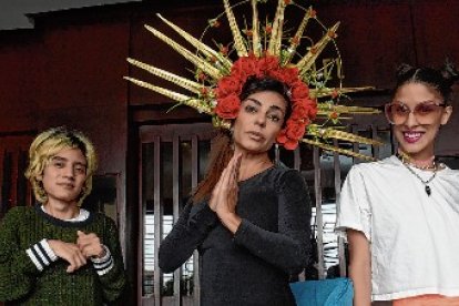 Monserrath Astudillo no tiene miedo abordar asuntos controversiales. Ilustradores y DJ se suman a su obra.