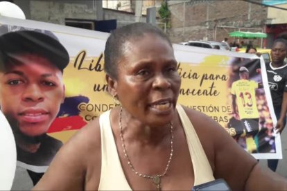 Famliares del futrbolista detenido buscan que este sea trasladado a una cárcel de Quito.