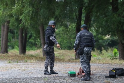 Los agentes del GIR han tenido que efectuar detonaciones controladas en algunos casos, al encontrar este tipo de objetos.