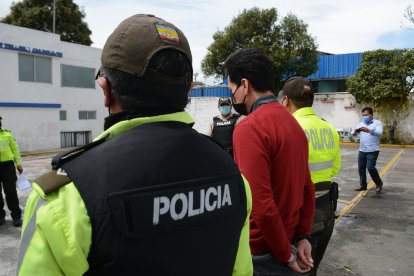 El hombre fue llevado al Distrito Eloy Alfaro.