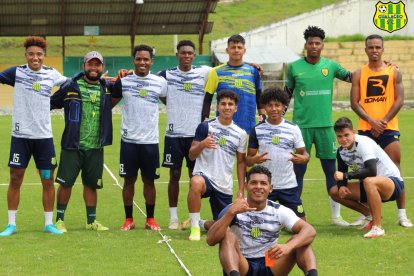 Gualaceo SC debutante en la serie A que hace una buena campaña.