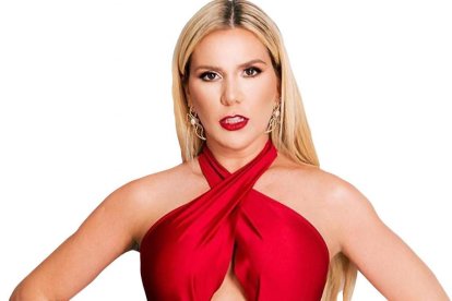 Tras su llegada a En Contacto, se la llevaron para Turquía