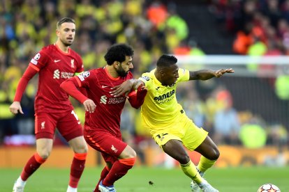 Pervis Estupiñán ha sido titular en 9 de los 11 partidos que Villarreal ha disputado en la presente Champions League.