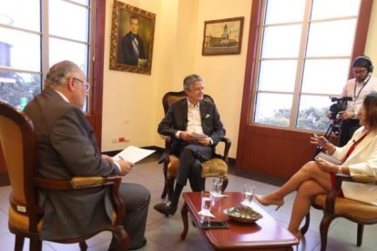 El mandatario anunció en su habitual espacio de entrevistas que el nuevo ministro de Agricultura será Bernardo Manzano y será posesionado el 4 de mayo.