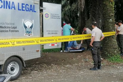 La mujer y su conviviente fueron asesinados en el recinto Oro Verde, zona limítrofe entre los cantones Quinsaloma y Quevedo, en Los Ríos.