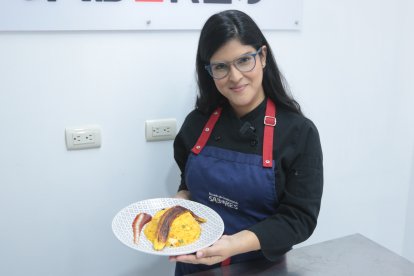 León aconsejan que entre los integrantes de la familia preparen el plato para sorprender a mamá.
