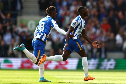 La felicidad de Moisés Caicedo tras marcar su primer gol con el Brighton en la Premier League y que abrió la goleada sobre el United.