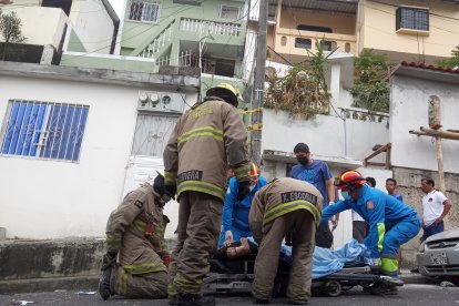 Los afectados fueron trasladados en ambulancias del Cuerpo de Bomberos.
