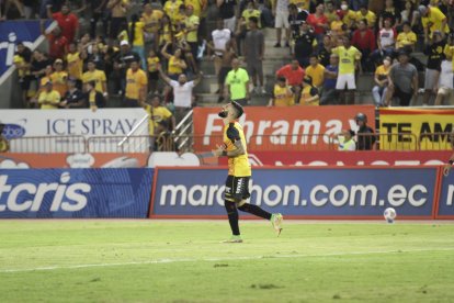 Los toreros mostraron superioridad en los primeros 45 minutos y va por delante en el marcador. El City se quedó con un hombre menos.