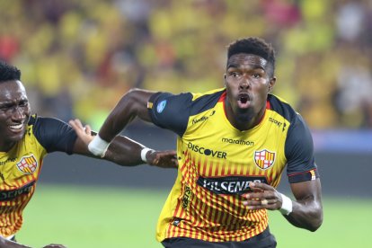 Michael Carcelén hizo el gol salvador de Barcelona para lograr el empate 1-1 ante Emelec.