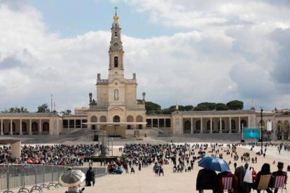 Foto de archivo del santuario de Fátima, que vuelve a recibir gran cantidad de fieles.
