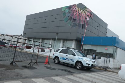 Las víctimas mortales fueron llevadas al Laboratorio de Criminalística.