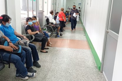 Referencial. A través de redes sociales, los ciudadanos denunciaron que no podían ser atendidos y tampoco sacar citas médicas por la falla en la plataforma del instituto.