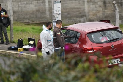 La Policía Nacional recogió indicios balísticos en la escena del crímen