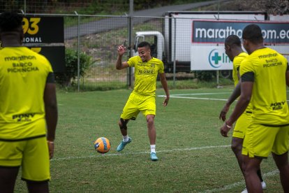 Byron Castillo listo para enfrentar al D. Cuenca.
