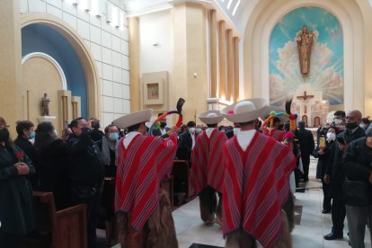 Con folclor le dijeron adiós a Carlos Quinde Mancero.