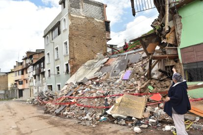 Todas las pertenencias de dos familias se perdieron.