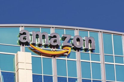 Nueva york demanda a Amazon por discriminar a embarazadas y discapacitados
