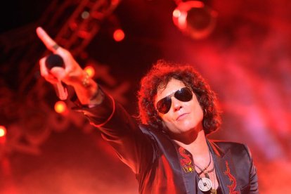Enrique Bunbury cancela su gira de despedida por problemas de salud