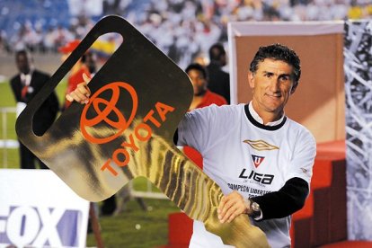 El argentino Edgardo Bauza padecería de alzheimer.