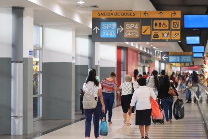 En promedio, 3.500 unidades por día saldrán de la terminal Jaime Roldós Aguilera.