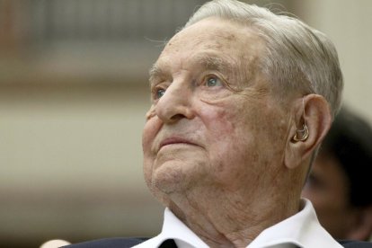 El multimillonario George Soros, habla de derrotar a Putin.
