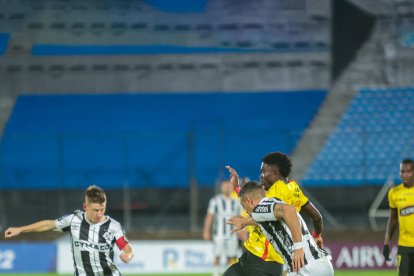 Montevideo Wanderers vs. Barcelona: ¡No hay goles en Uruguay!