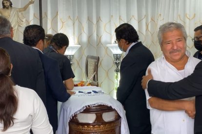 Los funerales de la Fiscal se cumplen en medio del dolor de familiares, amigos y compañeros de la víctima de asesinato.