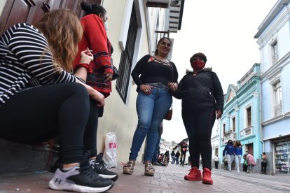 Muchas han decidido ocupar otras calles hasta que terminen las festividades este mes.