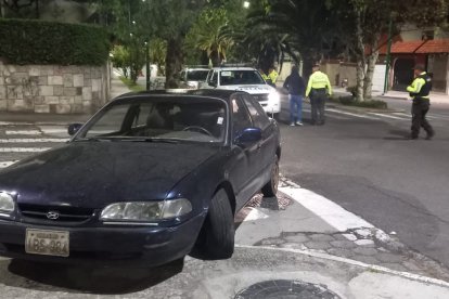 El auto recuperado por Salazar, con ayuda de la Policía.