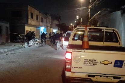 Los uniformados realizaban un operativo de control. Le dispararon al patrullero.