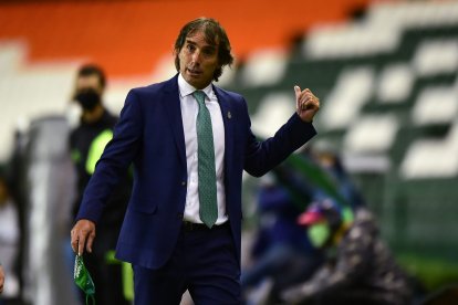 El estratega uruguayo Guillermo Almada actualmente dirige al Pachuca de México.