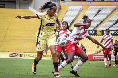 En 10 partidos disputados, las ‘peladas’ de Barcelona suman 8 victorias y dos empates.