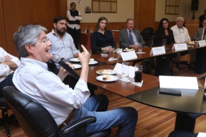 El presidente Guillermo Lasso respondió las inquietudes de articulistas y suscriptores de EXTRA y Expreso.