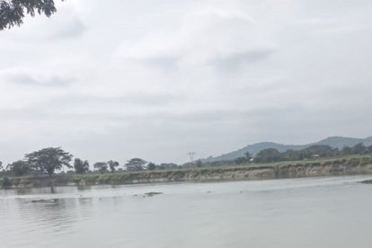 Canoeros de Nobol informaron a la policía del hecho.