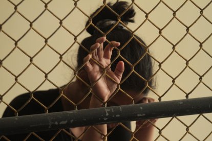 Camila no ha podido olvidar su pesadilla. Con lágrimas revive el temor que vivió por años.