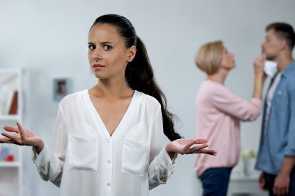 Un hombre con mamitis no sabe tomar decisiones.