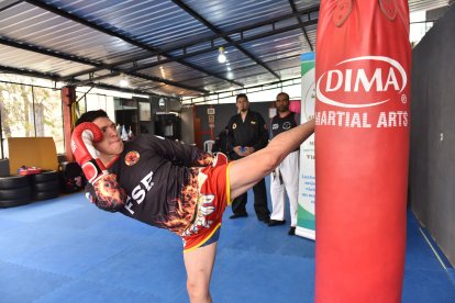 Édison Jiménez volverá al ring tras cerca de seis años de ausencia. Como profesional fue triple campeón mundial de kickboxing.